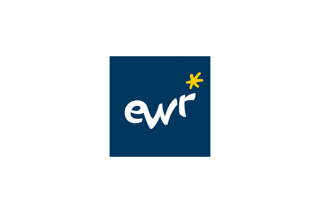 Kundenlogo der EWR GmbH, mit einem weißen Schriftzug auf blauen Hintergrund